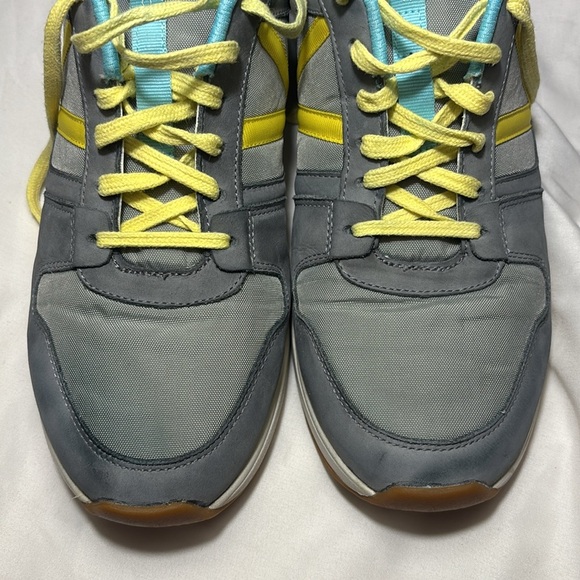 Vionic Rechelle Sneaker- Light Grey
Suede Leather size 9 - Picture 11 of 11